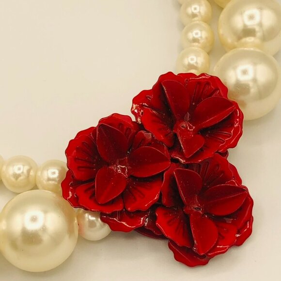 Pearl and Red Rose Collar Necklace - Picture 2 of 12